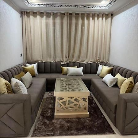 Family-Sized Cosy Apartment 라라슈 외부 사진