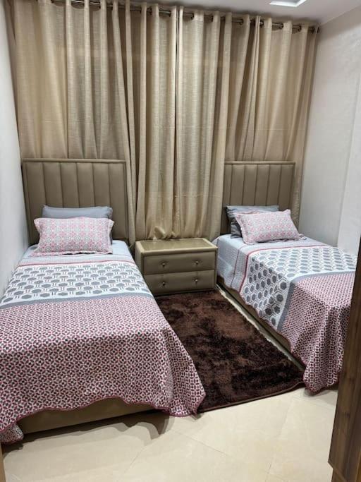 Family-Sized Cosy Apartment 라라슈 외부 사진